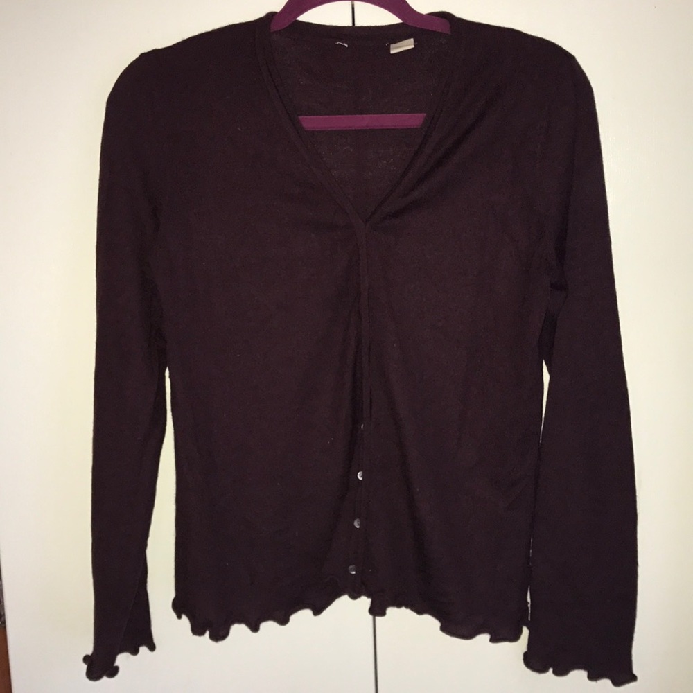 100% Cashmere maroon sweater ruffle hem